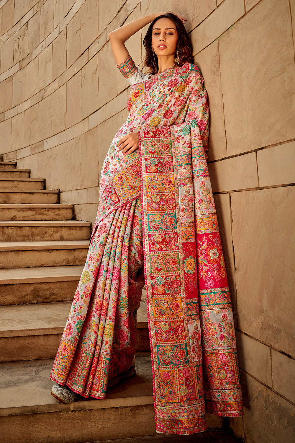 Kashmiri Handloom Woven Design Banarasi Saree - Image 5