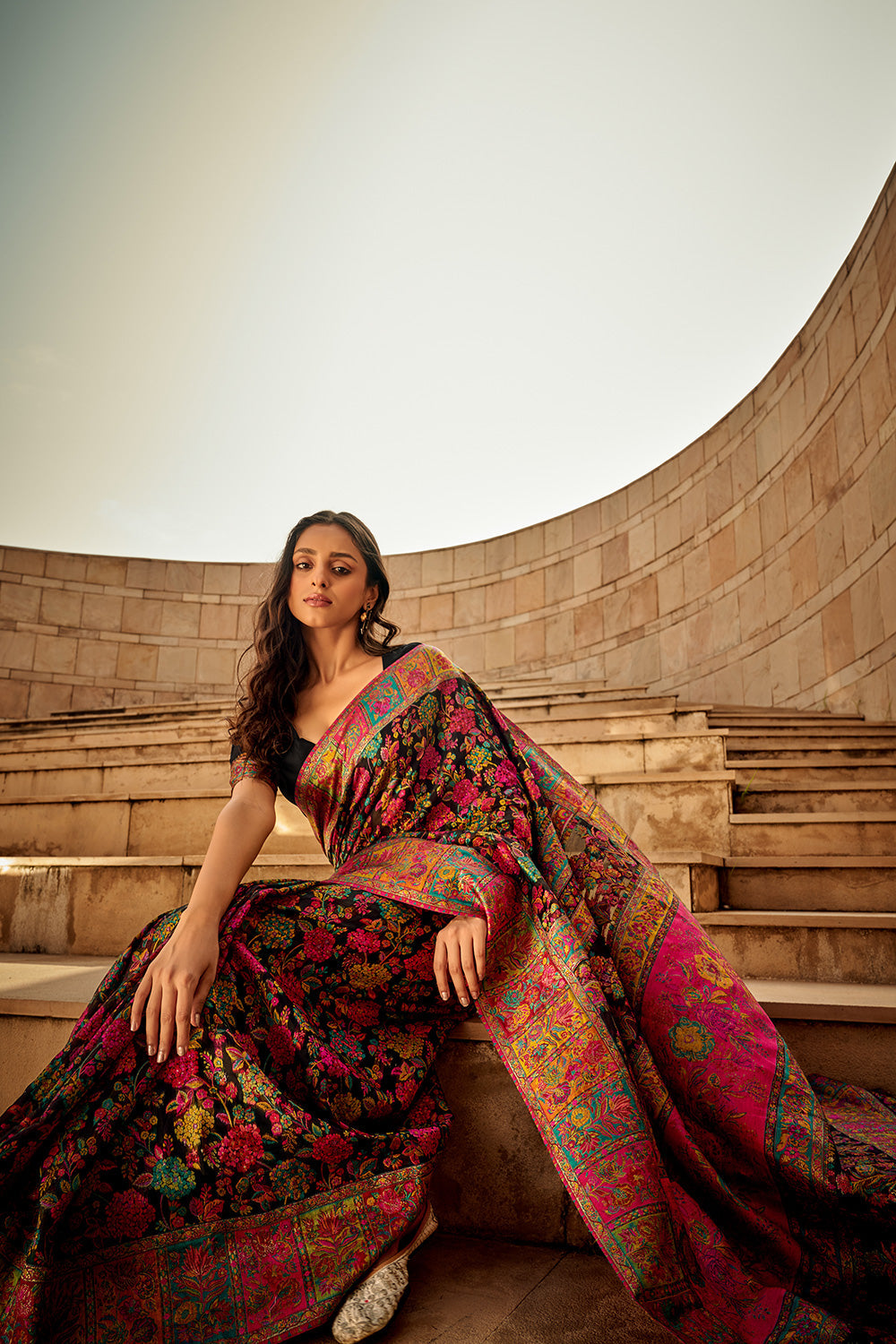 Kashmiri Handloom Woven Design Banarasi Saree - Image 10